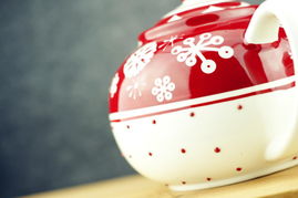 圣诞好礼，结婚大爱 釉下彩陶瓷茶壶杯套装，融合工艺与情感的厨房艺术品